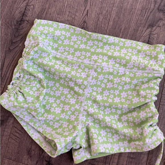 Aurelle High Rise Bright Green Floral Shorts - Picture 2 of 5